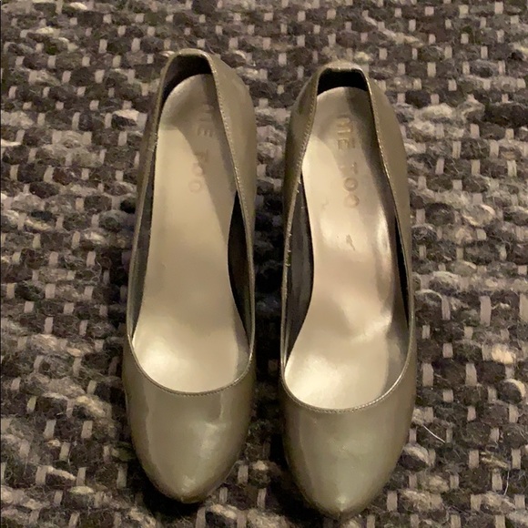 Me Too heels - Picture 1 of 3